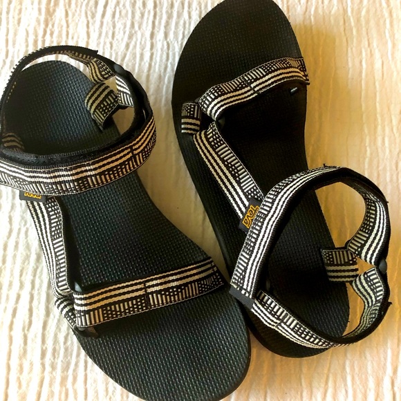 Women’s Sandals - Picture 1 of 1